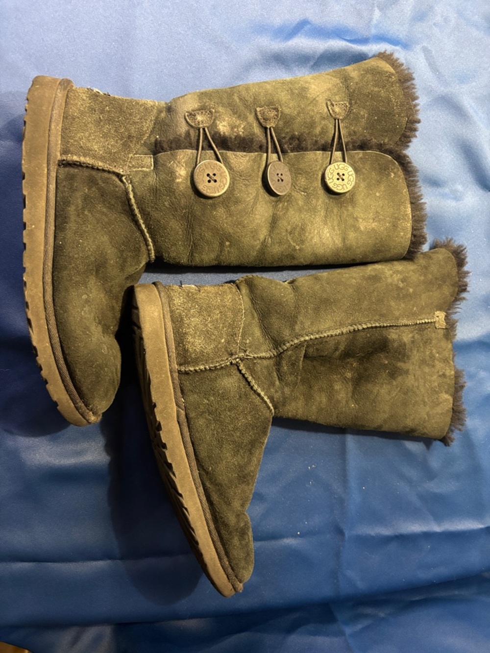 UGG Women's Olive Green Button-Accent Winter Boots